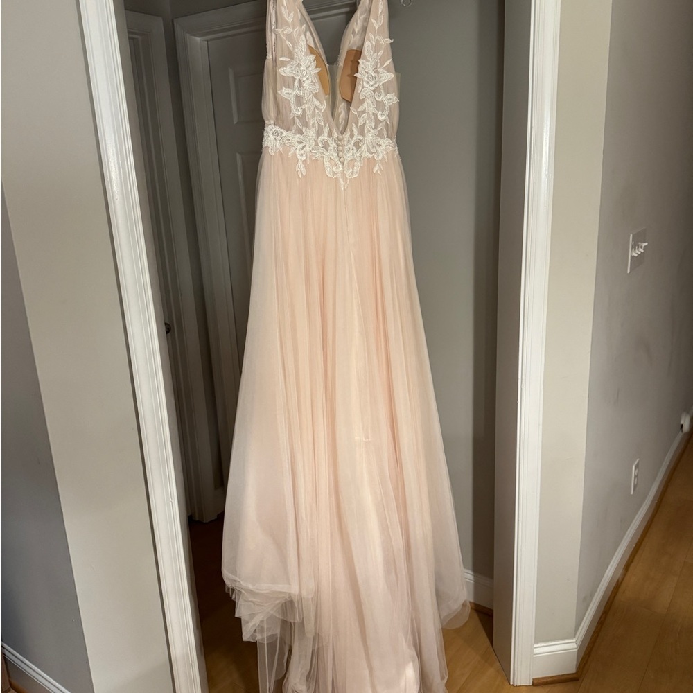 Wedding dress Rebecca Ingram “McKenna”